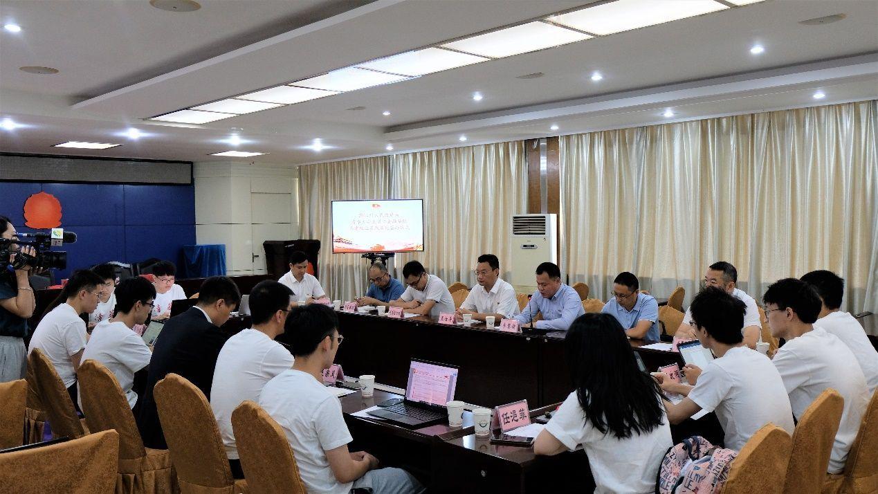 演员孙翌，自然怀抱中的内心宁静与喜悦探索